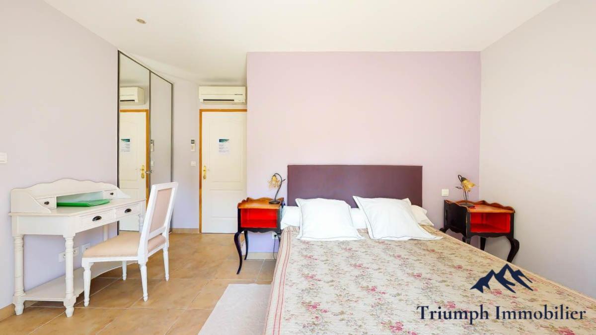 לינה וארוחת בוקר Labastide-en-Val Relais De L'Alsou- Piscine מראה חיצוני תמונה