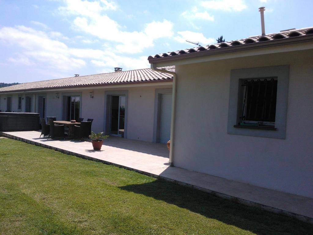 לינה וארוחת בוקר Labastide-en-Val Relais De L'Alsou- Piscine מראה חיצוני תמונה